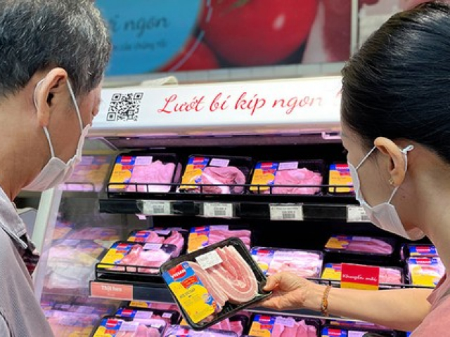 Thị trường - Tiêu dùng - Thịt heo rớt giá, người nuôi heo thất thu