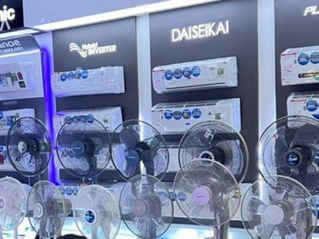 Thị trường - Tiêu dùng - Thiết bị tích điện hút khách ‘ăn theo’ lịch cắt điện luân phiên, nắng nóng gay gắt