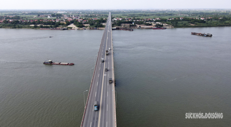 Chiêm ngưỡng cây cầu bắc qua Sông Hồng dài nhất Việt Nam - 10