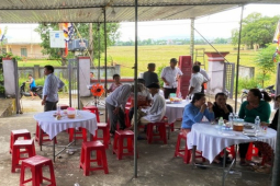 Tin tức trong ngày - Vụ sập sàn bê tông: Vợ mất, chồng bị thương nặng, đám tang nhờ hàng xóm