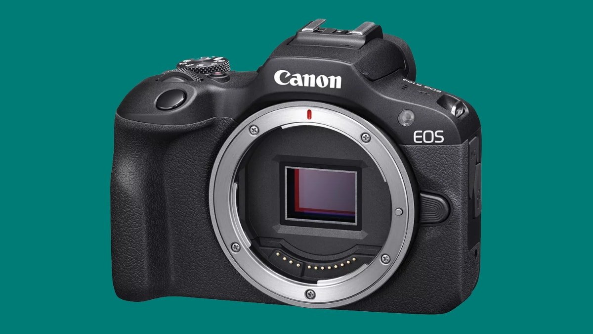 Máy ảnh Canon EOS R100.