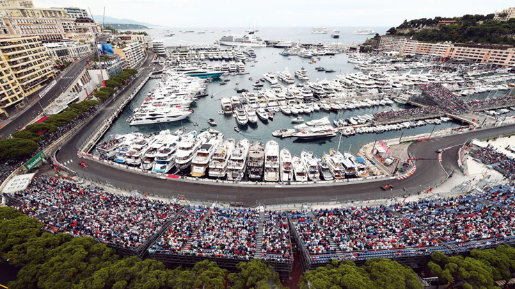 Đường đua Monaco đi qua nhiều địa điểm nổi bật