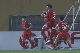 Video bóng đá Viettel - Bình Định: Đức Chinh giải hạn, Hoàng Đức ghi dấu ấn (V-League)