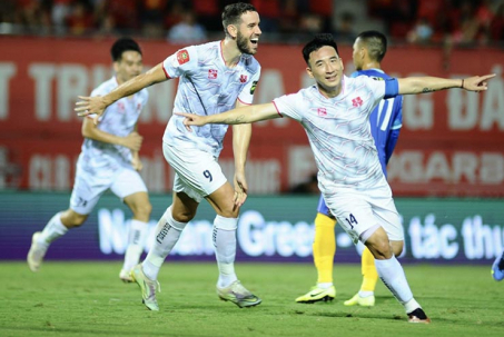 Video bóng đá Hải Phòng - Khánh Hòa: Bàn thua tranh cãi, chấm dứt khủng hoảng (V-League)