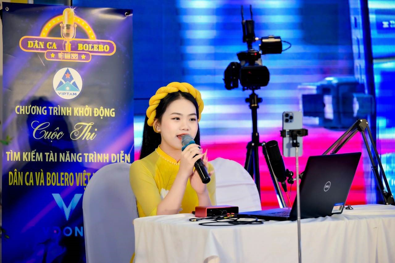 Một trong số những thí sinh nhí, đăng ký dự thi: Dân ca và Bolero Việt Nam – 2023.