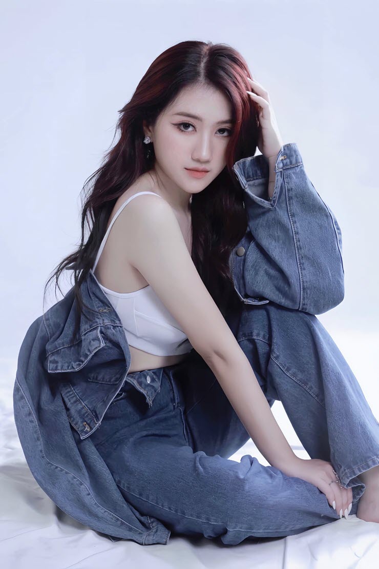 MC &#34;quốc dân&#34; làng eSports Việt tung bộ ảnh cực &#34;nóng&#34; - 6
