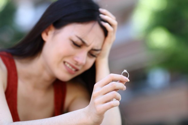 Không thể chịu nổi sự lừa dối của chồng cô đệ đơn ly hôn. Ảnh minh hoạ: shutterstock