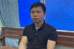 Pháp luật - Phá cửa vào trộm 28 điện thoại iPhone, 1 máy tính Mcbook