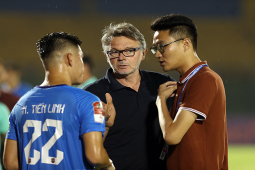 Bóng đá - HLV Troussier cực vui khi Tiến Linh & Văn Tùng cùng "nổ súng"