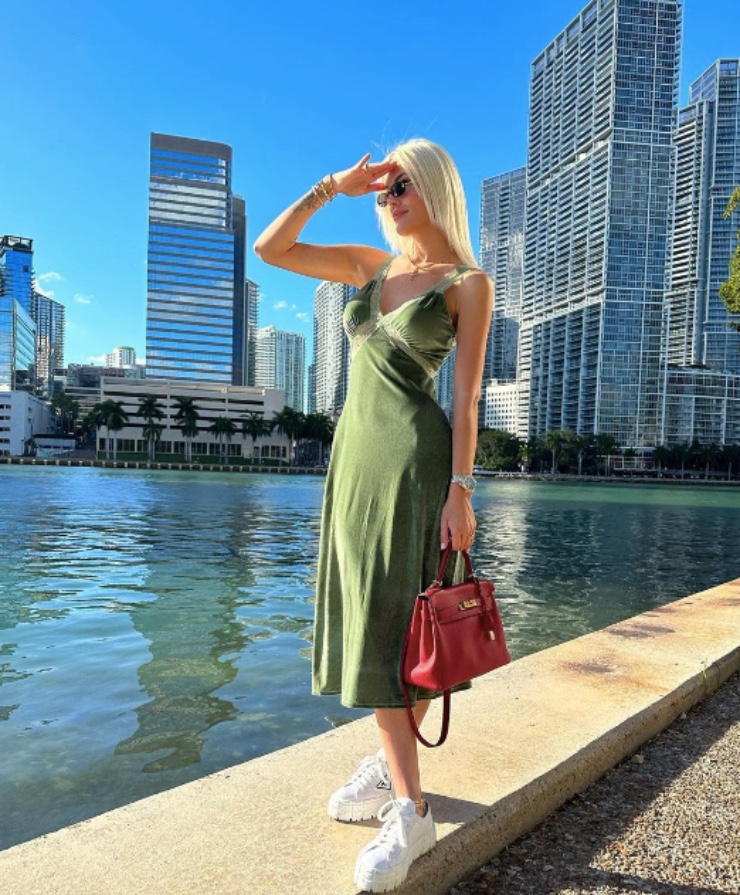 Cuộc sống sang chảnh của cựu tay vợt tuổi 23
