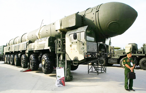 Tên lửa đạn đạo liên lục địa (ICBM) Topol- M của Nga.