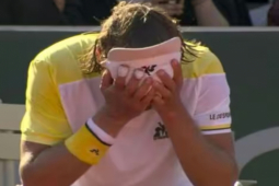 Thể thao - Tay vợt vượt "trầm cảm, nghiện rượu" để tiến sâu ở Roland Garros