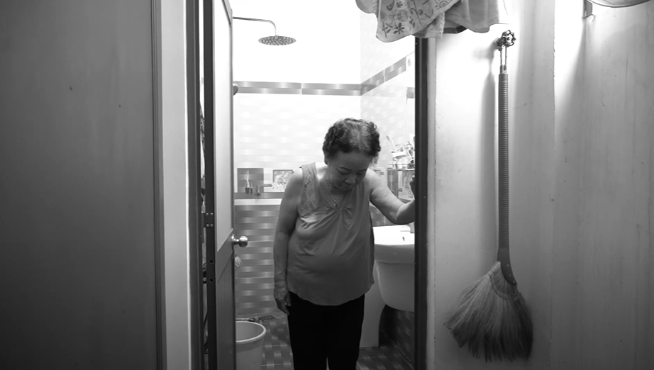 Cô Nguyễn Thị Bạn (Vũng Tàu) phải chịu đựng chứng tiểu đêm, tiểu nhiều lần hơn 2 năm liền.