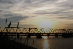 Du lịch - Cây cầu hiện đại vô dụng nhất thế giới có tên là gì?