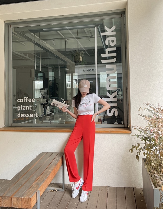 Cách diện màu đỏ giữa mùa hè oi bức - 2