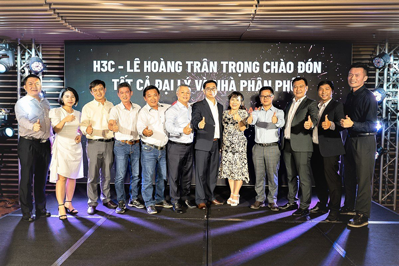 H3C: Tiên phong công nghệ - Định hướng tương lai - Cho cuộc sống tốt hơn.