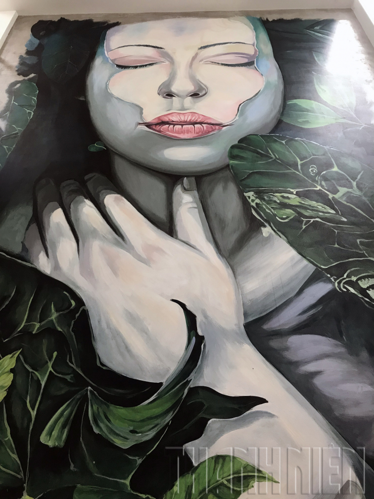 Kết hôn với bạn gái kém 17 tuổi, Hồ Quang Hiếu sống trong căn nhà 23 tỉ đồng đẹp như phim trường - 9