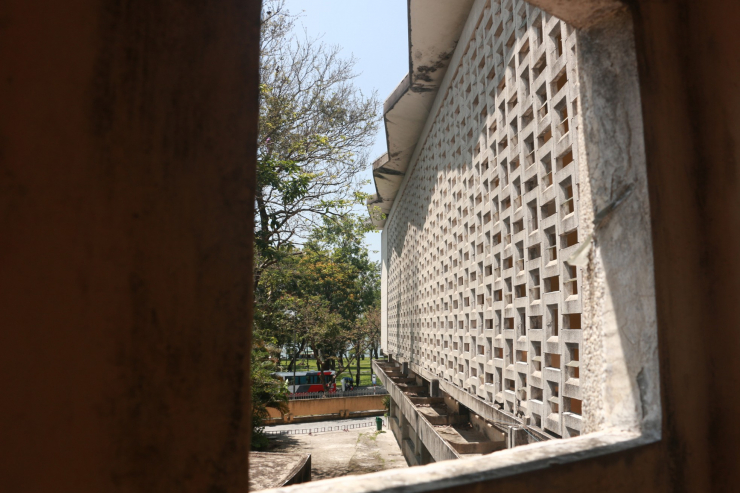 Kiến trúc sư danh tiếng Ngô Viết Thụ cũng chính là tác giả của nhiều công trình kiến trúc hiện đại nổi tiếng, như Nhà thờ Phủ Cam (Huế), Dinh Độc Lập (TP.HCM), Chợ Đà Lạt, Trường Đại học Sư phạm Huế,…(Ảnh: Thiên Chương)