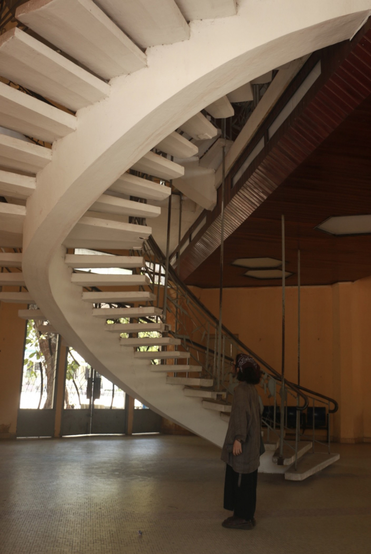 Cầu thang xoắn - chiếc cầu thang đẹp hút hồn và cũng là nét đặc biệt chính trong kiến trúc Trường Đại học Sư phạm Huế. (Ảnh: Thiên Chương)