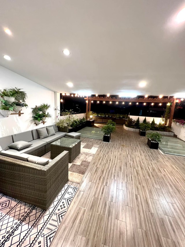 Kết hôn với bạn gái kém 17 tuổi, Hồ Quang Hiếu sống trong căn nhà 23 tỉ đồng đẹp như phim trường - 13