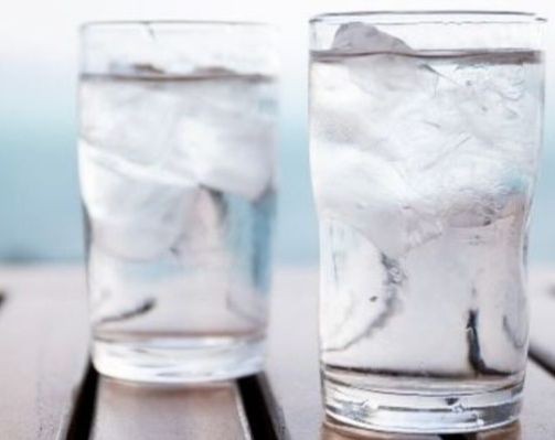 Một số bệnh có thể mắc phải khi uống nước đá