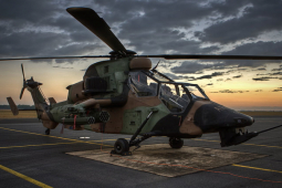 Media - Xem trực thăng "hổ bay" nhào lộn, phóng đạn, tên lửa như mưa