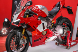 Thế giới xe - 2023 Ducati Panigale V4R về Đông Nam Á, giá hơn 2,3 tỷ đồng