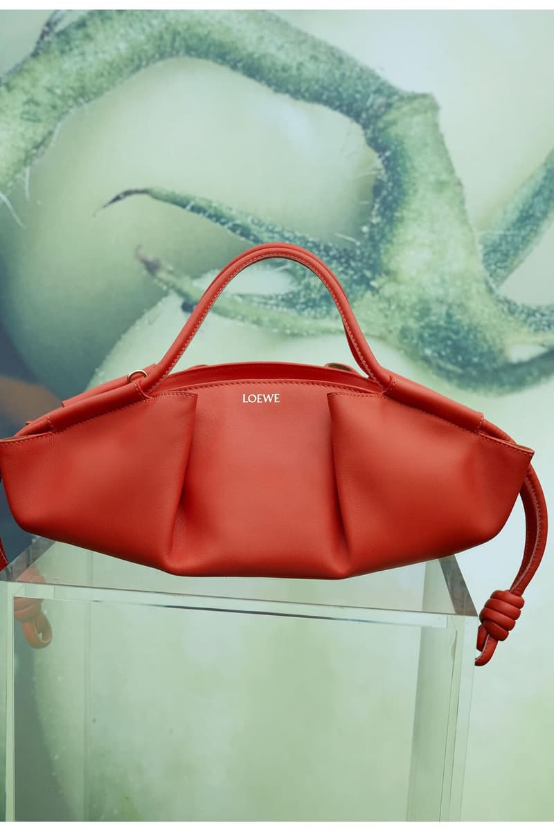 Ngắm chiến dịch chất chơi của LOEWE 2023 - 9