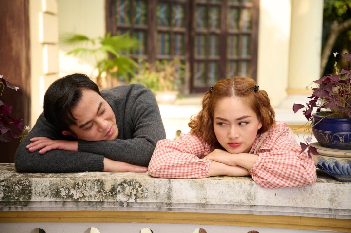 Diễn viên Lan Phương vào vai Hà trong "Gia đình mình vui bất thình lình"