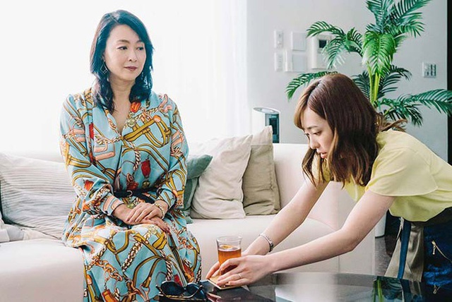Mẹ chồng hay chèn ép, lại luôn che giấu sự thật với hai mẹ con chị hàng xóm. Ảnh minh họa