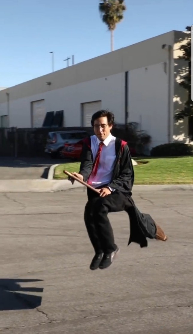 Video đạt 2,2 tỷ view, giữ vị trí đầu BXH video có lượt xem nhiều nhất TikTok - 2