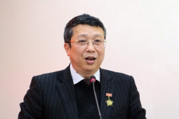 Ông Hoàng Trung giữ chức Thứ trưởng Bộ NN&PTNT