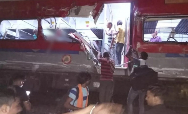 Tai nạn đường sắt kinh hoàng, gần 300 người chết ở Ấn Độ: Lời kể ám ảnh - 1
