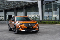 Tư vấn - 800 triệu đồng nên chọn Peugeot 2008 hay Toyota Corolla Cross?