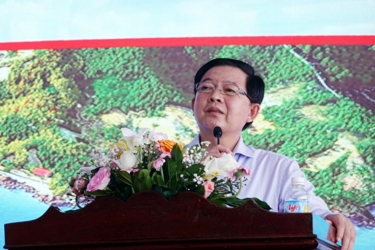 Bí thư Tỉnh ủy Bình Định Hồ Quốc Dũng phát biểu tại buổi thông tin siêu dự án Long Sơn