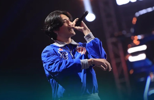 Rapper Dubbie (tên thật Lê Hữu Khương) trong chương trình Rap Việt.