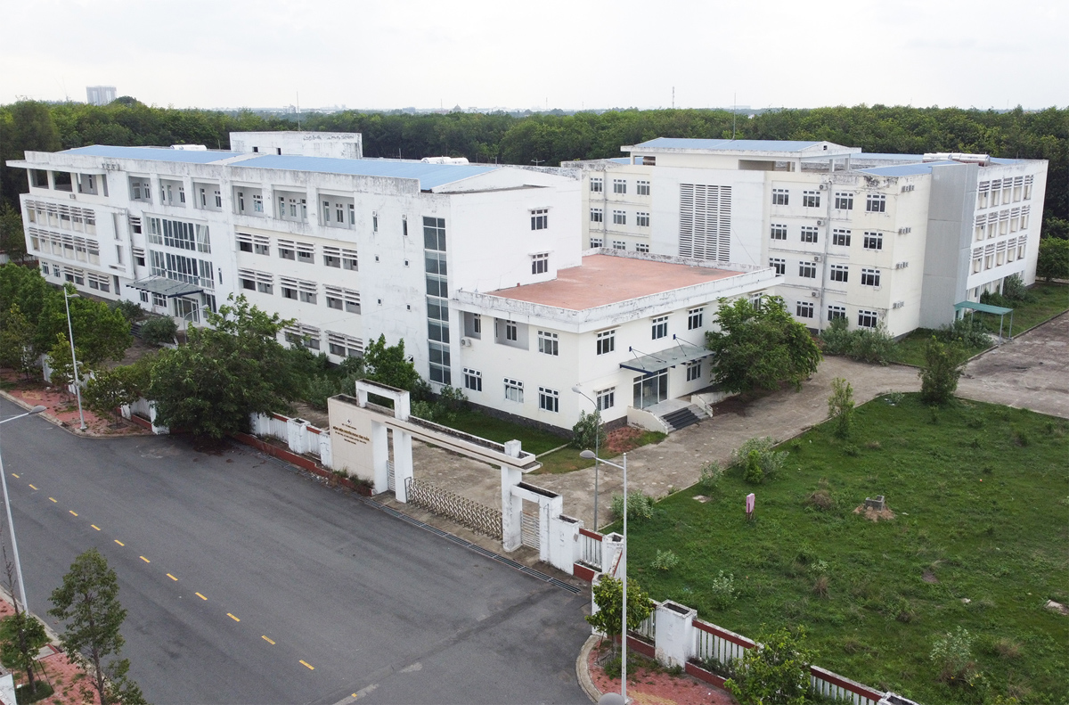 Tuy nhiên, sau 5 năm được xây dựng, đến nay bệnh viện vẫn trong tình trạng bỏ hoang, chưa đưa vào sử dụng. Nguyên nhân do một số hạng mục chưa thực hiện theo thiết kế ban đầu, trong khi hạng mục hoàn thiện chưa đạt yêu cầu nên chưa thể nhận bàn giao.