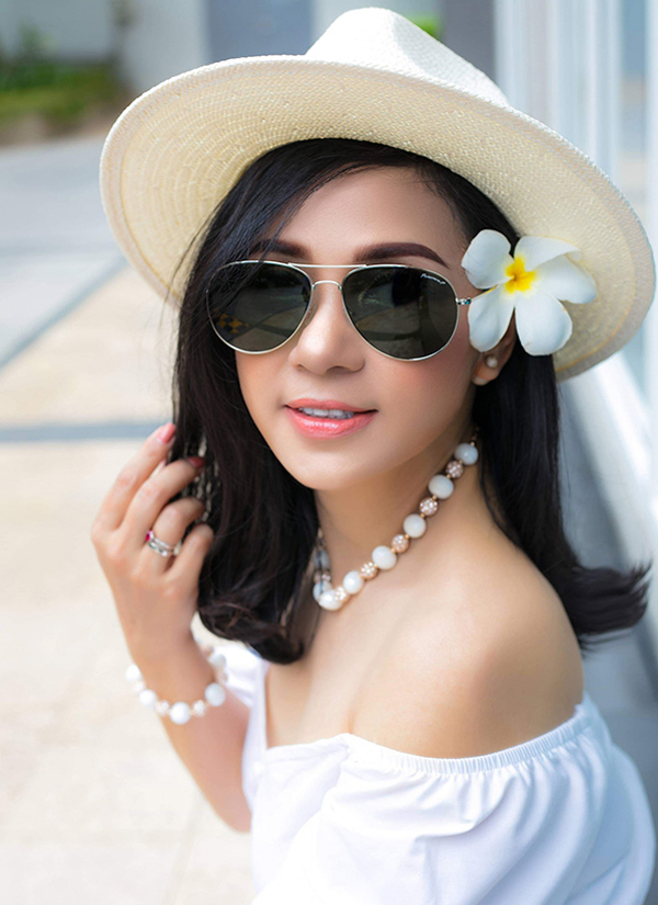 "Người đẹp Tây Đô" Việt Trinh gây ngỡ ngàng trước nhan sắc tuổi 50, lui về ở ẩn trong căn nhà đậm dấu ấn Phật giáo - 2