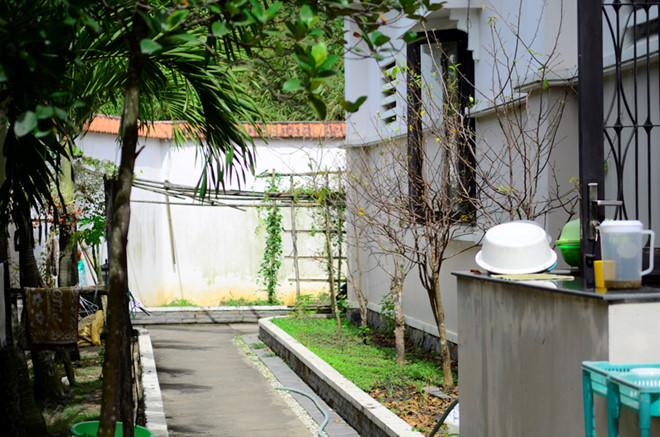 "Người đẹp Tây Đô" Việt Trinh gây ngỡ ngàng trước nhan sắc tuổi 50, lui về ở ẩn trong căn nhà đậm dấu ấn Phật giáo - 8