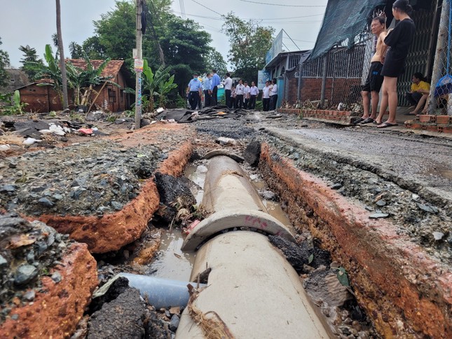 Nguyên nhân xuất hiện lũ quét lịch sử tàn phá nhà cửa, đường sá ở Đồng Nai - 1