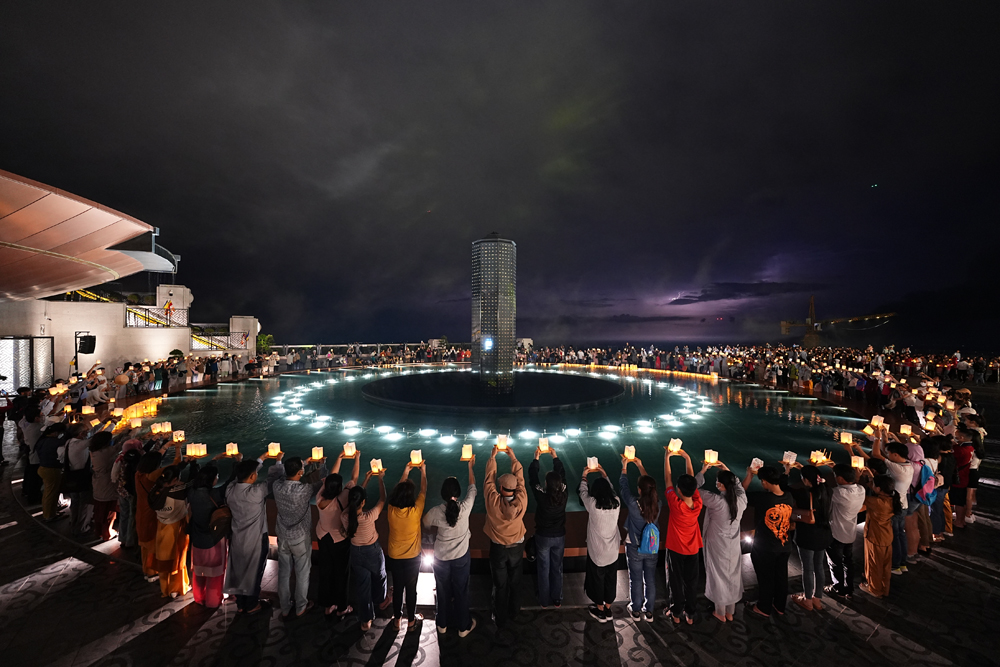 Sun World Ba Den Mountain tổ chức nhiều hoạt động tưởng nhớ công đức của Đức Phật Thích Ca