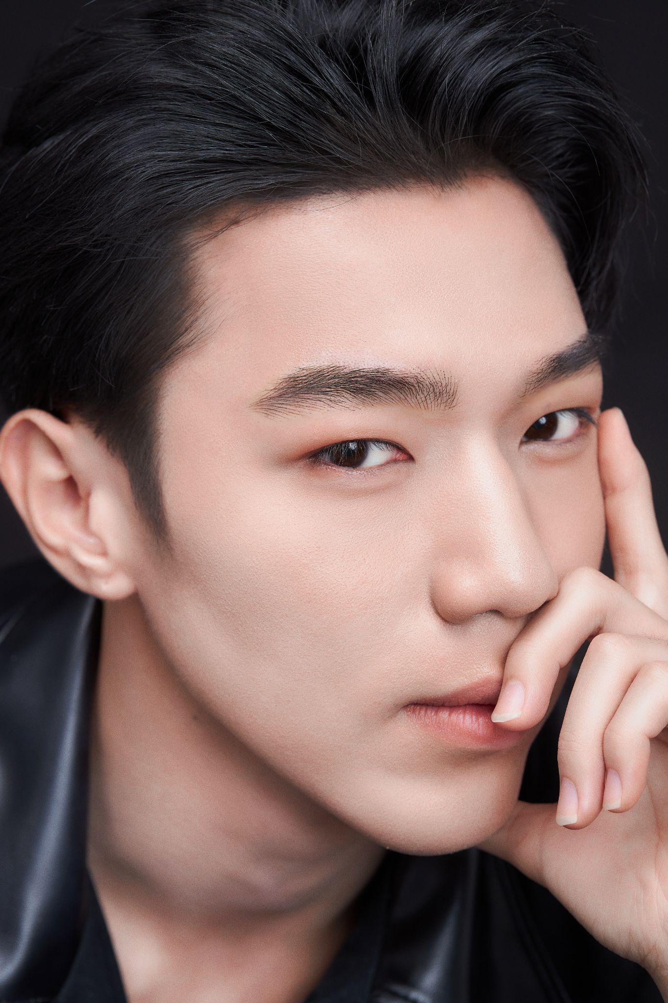 Nghệ thuật phun xăm chân mày đỉnh cao qua bàn tay vàng Phương Cao