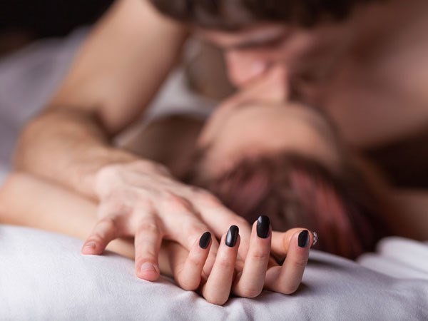 Vênh tuổi, sex bùng nổ và mĩ mãn - 1