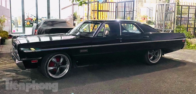 Công đoạn dựng lại thân xe rất cần sự tỉ mỉ.