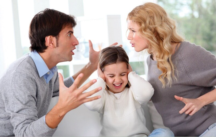 Vợ chồng bất hòa, mâu thuẫn trong cách nuôi dạy con cái