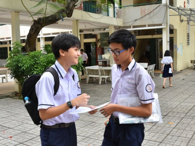 Giáo dục - du học - Kết thúc thi tuyển sinh lớp 10: Xem gợi ý giải đề thi môn toán