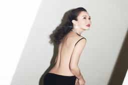 Làm đẹp - "Tiểu Long Nữ" tuổi 52 vẫn có tấm lưng ong nuột nà, làn da căng mịn tuyệt đẹp