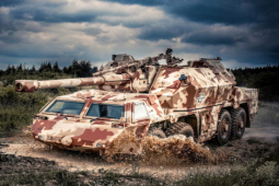 Media - Xem sức mạnh pháo tự hành "hầm hố' DANA M1