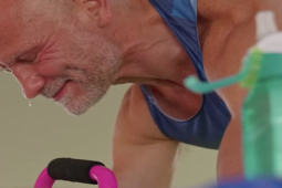 Đàn ông - Người đàn ông giữ kỷ lục plank được lâu nhất thế giới