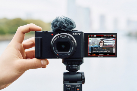 Sony công bố máy ảnh vlog mới với ống kính zoom siêu rộng